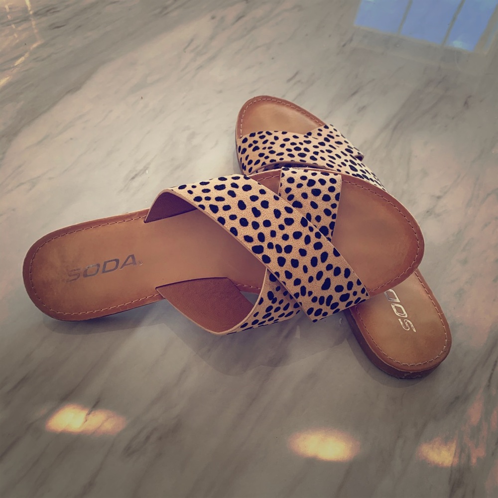 Leopard cross cross slip on sandals